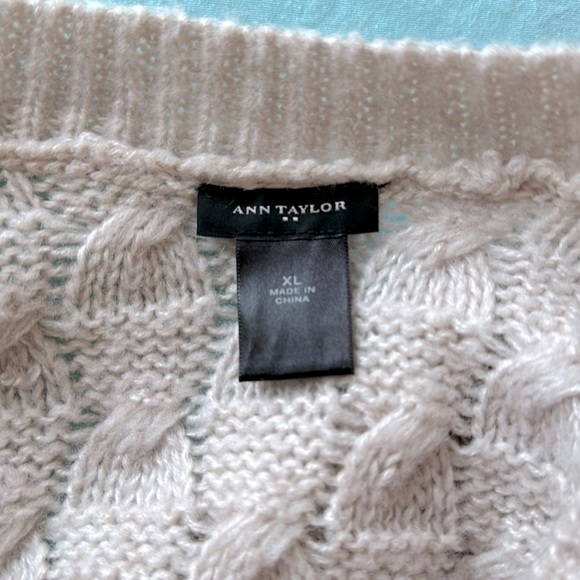 NWOT Ann Taylor sweater size XL - Picture 2 of 2